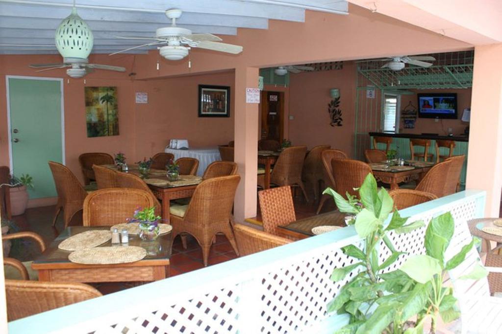 Aparthotel Court